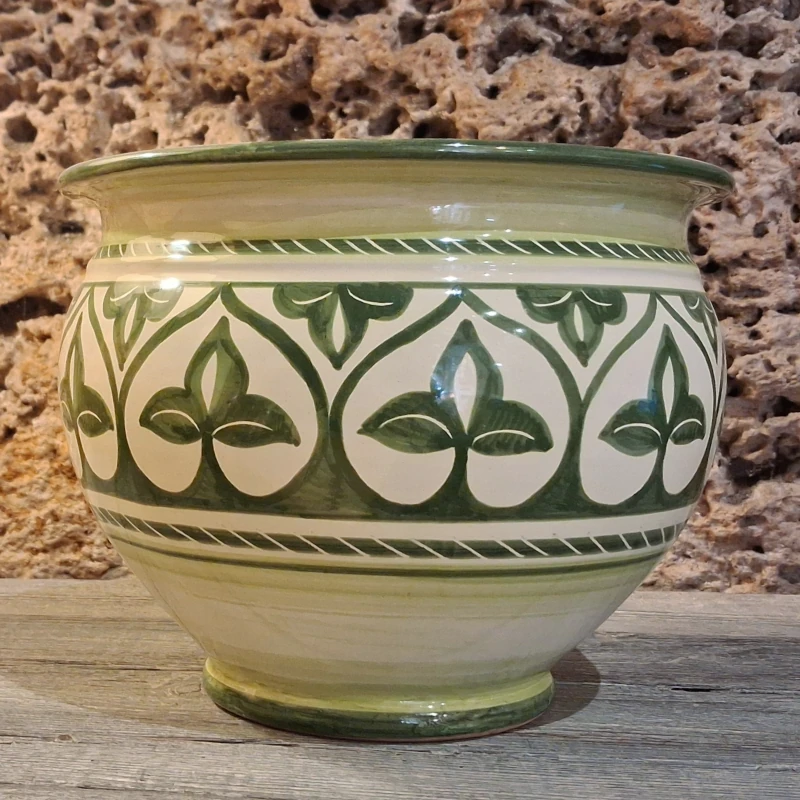 cachepot decoro verde in ceramica dipinto a mano in toscana, hand painted green pot cover in pottery