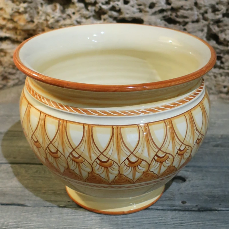 cachepot in ceramica dipinto a mano in toscana, hand painted pot cover in pottery