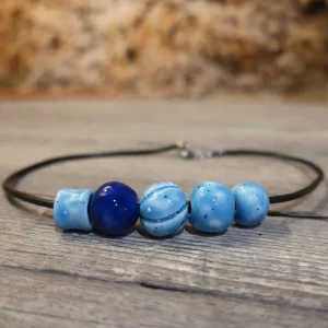 collana girocollo con perle in ceramica azzurro e blu, necklace with blue ceramic beads