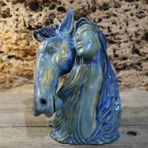 donna con cavallo scultura blu ceramica pezzo unico toscana, blue horse with woman ceramic sculpture one of a kind made in tuscany