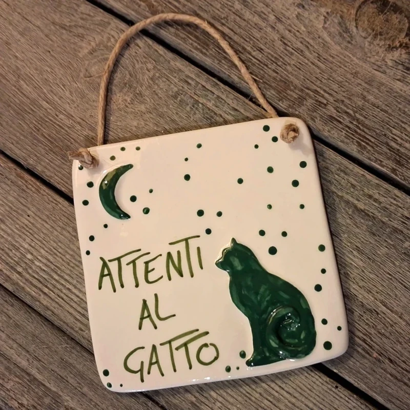 mattonella simpatica in ceramica attenti al gatto con luna, ceramic plaques with cat and moon