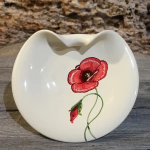 piatto ceramica con papavero rosso dipinto a mano in toscana, ceramic plate with red poppy handmade in tuscany