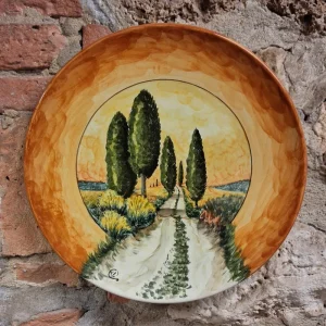 piatto da parete ceramica con paesaggio toscana con cipressi e strada dipinto a mano, wall plate in ceramic with handpainted tuscany landscape