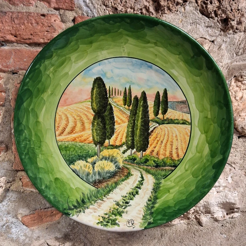 piatto da parete verde dipinto a mano con cipressi e stradina toscana ceramica artistica, green ceramic plate made in tuscany
