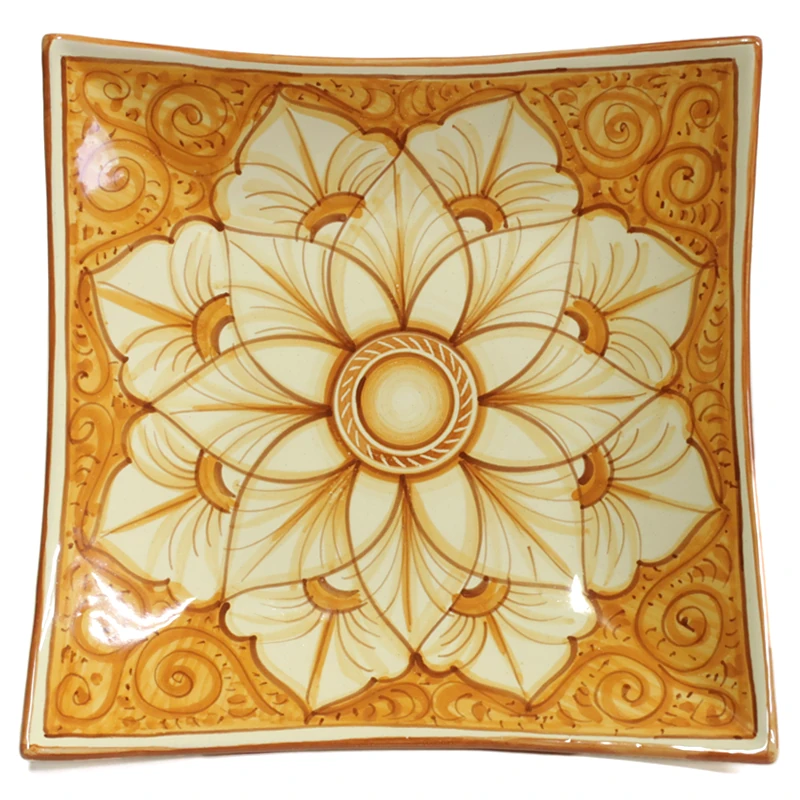 piatto quadrato in ceramica dipinto a mano in toscana, handpainted in tuscany squared plate in ceramic