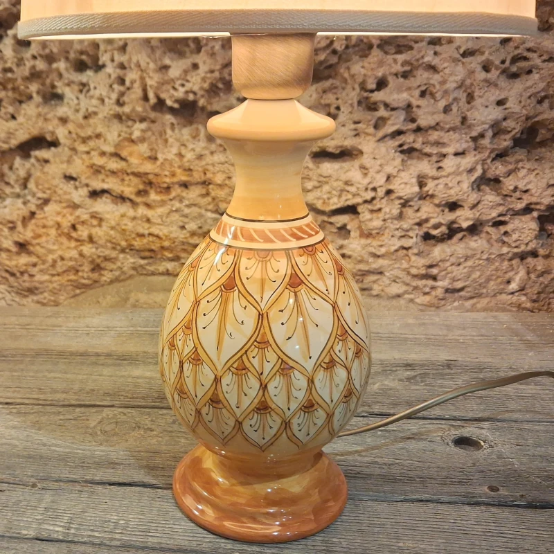 piccola lampada arancio in ceramica artigianato artistico toscana, table lamp in ceramic handcrafted in tuscany