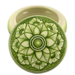 Scatola in ceramica con decorazione verde. Artigianato di Toscana. Diametro 20 cm.