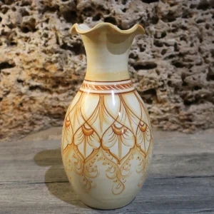 vaso da fiori in ceramica dipinto a mano in toscana colore arancio terra di siena, vase for flowers in ceramic handmade in tuscany